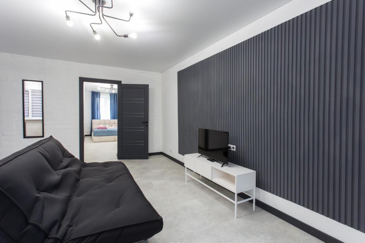 Apartment On 23 Serpnya Kharkiv Eksteriør billede