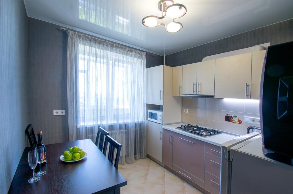 Apartment On 23 Serpnya Kharkiv Eksteriør billede